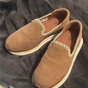 TOMS Women’s Brown Slip-On Loafers NWOT
